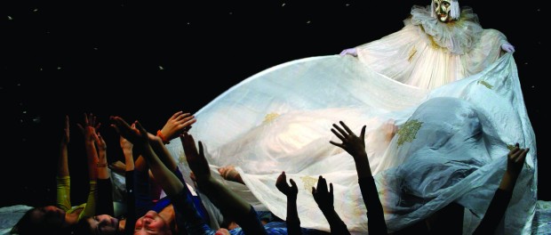 Photo of actors performing PIANO-winter.